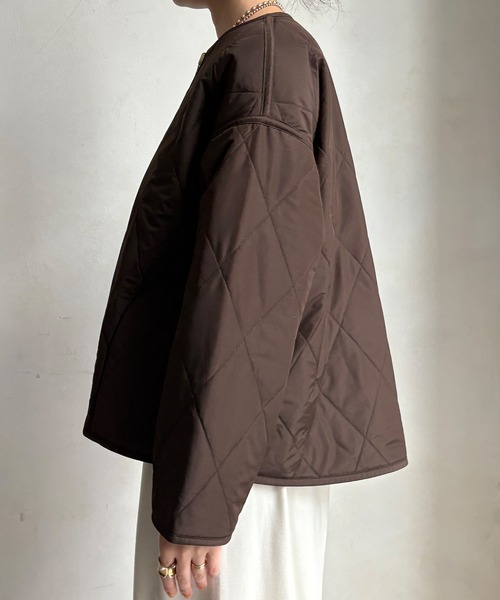 DouDou(ドゥドゥ)の「【WEB限定】リバーシブルファーキルトコート(その他アウター・レディース・グレイッシュベージュ/チャコールグレー/ブラウン・FREE)」の5枚目の写真