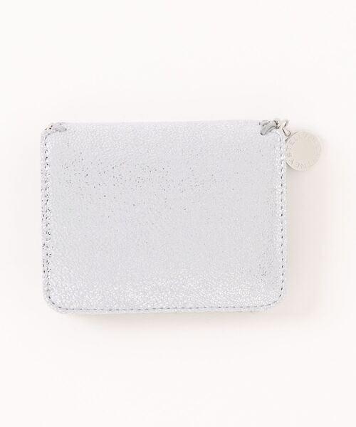 STELLA McCARTNEY(ステラマッカートニー)の「Falabella Bi-Fold Wallet / ファラベラ バイフォールド ウォレット(財布・レディース・シルバー・ONE SIZE)」の2枚目の写真