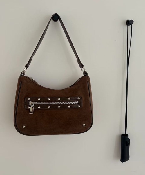 LAC-VERT(ラック・ヴェール)の「ヴィンテージ風スタッズバッグ(ハンドバッグ・レディース・ブラウン/キャメル/ピンク・FREE)」の2枚目の写真