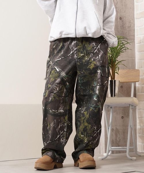 1111clothing(ワンフォークロージング)の「バイオウォッシュ 迷彩ワイドカーゴパンツ / Bio-Wash Camo Wide Cargo Pants(カーゴパンツ・メンズ・デザートカモ/ウッドランド/リアルツリーカモ・M/L/XL)」の21枚目の写真