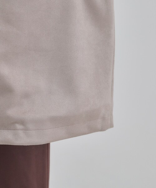 DRESKIP（ドレスキップ）の「【S-LL】マットな色味が大人な雰囲気 スエード調フードコート（その他アウター・レディース・アイボリー/ブラウン系/チャコールグレー・01/02/03/04）」の10枚目の写真