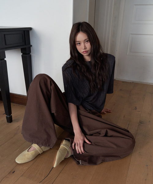 LANGER（ランガー）の「begin ワイドリブ パッド入りTシャツ（5色）（Tシャツ/カットソー・レディース・アイボリー/Cream/チャコールグレー/ライトグレー・FREE）」の5枚目の写真