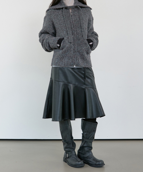 OFFSET DETAIL LEATHER SKIRT_BLACK（スカート）｜Majournee（マジョネ
