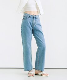 ADAUL（アダウル）の「スパーク ストレートフィット デニムパンツ - ブルー（デニムパンツ）」