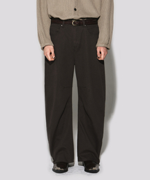 WESLEYHYUSTON（ウェズリーユーストン）の「Curved dart detail wide denim pants dark grey（デニムパンツ）」