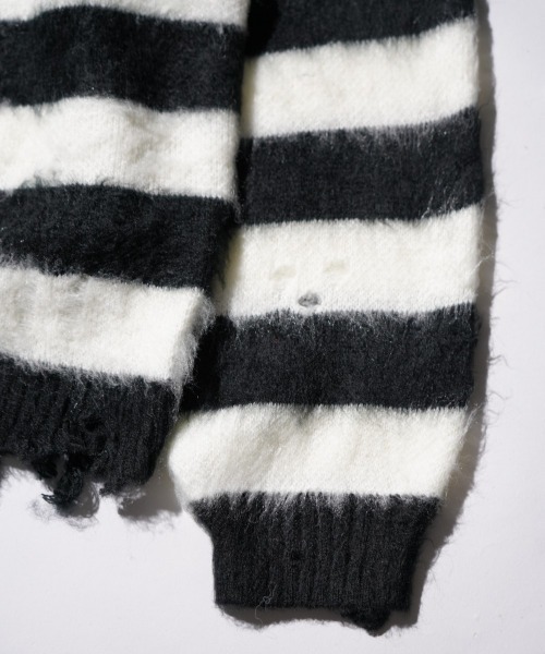 TOWNCRAFT（タウンクラフト）の「TOWN CRAFT タウンクラフト / WORN-OUT SHAGGY JQ BORDER CREW　ダメージ加工（ニット/セーター・メンズ・ブラック×ホワイト/レッド・MEDIUM/LARGE）」の5枚目の写真