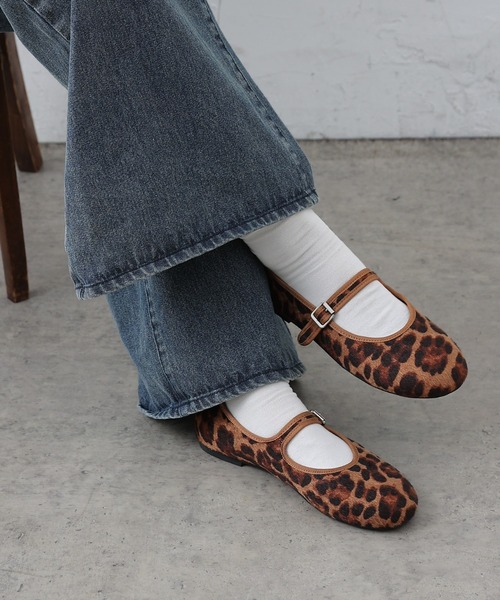 COLONY 2139（コロニートゥーワンスリーナイン）の「メリージェーンバレエシューズ（バレエシューズ・レディース・レオパード/ブラック・MEDIUM/LARGE）」の2枚目の写真