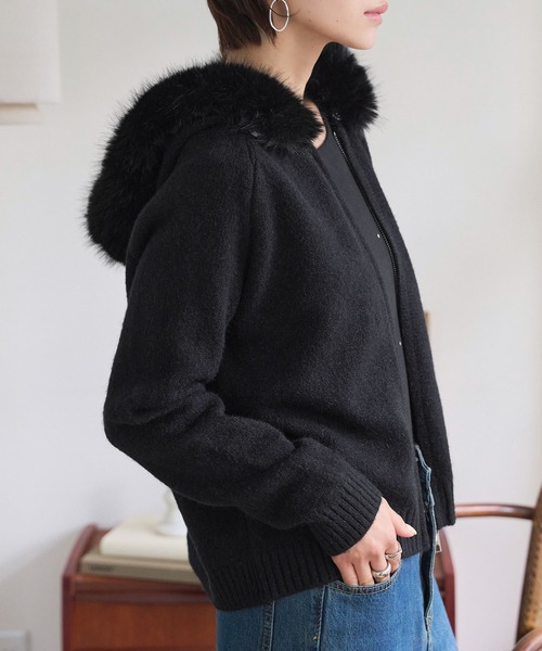 KOBE LETTUCE（コウベレタス）の「取り外しファー付きニットパーカー（パーカー・レディース・ブラック/グレー/アイボリー・M）」の4枚目の写真