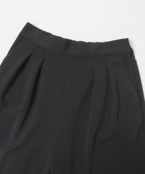 URBAN RESEARCH ROSSO WOMEN（アーバンリサーチ　ロッソ）の「ストレッチツイルタックストレートパンツ（その他パンツ・レディース・ブラック/ライトベージュ・36/38）」の3枚目の写真