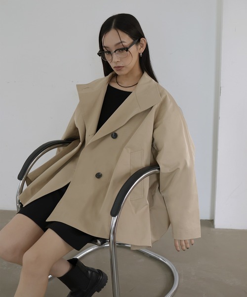 hellam（へラム）の「スタンドカラーケープトレンチコート（テーラードジャケット・レディース・アイボリー/ブラック/ベージュ・FREE）」の12枚目の写真