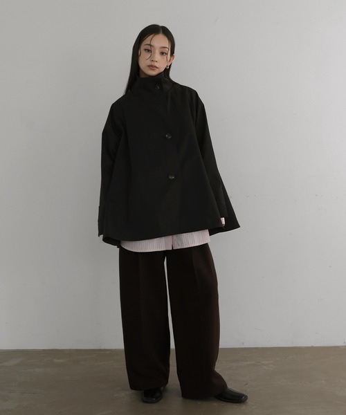 hellam（へラム）の「スタンドカラーケープトレンチコート（テーラードジャケット・レディース・アイボリー/ブラック/ベージュ・FREE）」の18枚目の写真