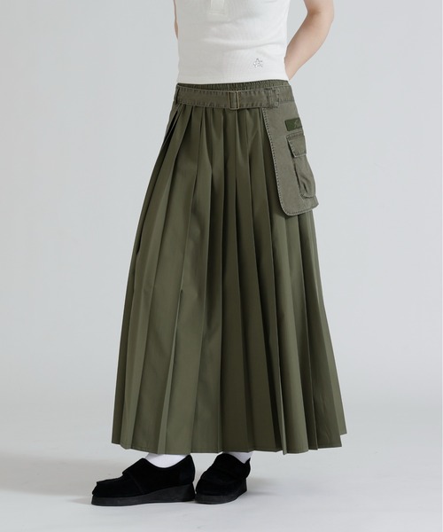 AVIREX（アヴィレックス）の「MILITARY POCKET BELT POUCH  PLEATED SKIRT（スカート・レディース・ベージュ/オリーブ/マスタード・M/S）」の3枚目の写真