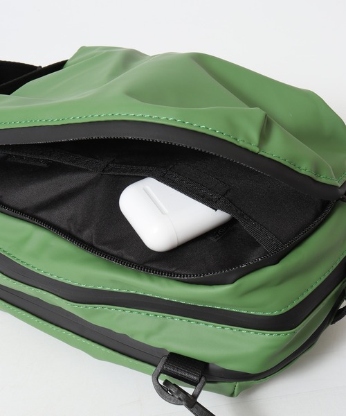 FUNALIVE（ファンアライブ）の「ABETTOR 3ポケット止水ファスナー仕様ミニショルダーBAG（ショルダーバッグ・メンズ・オレンジ/ベージュ/グリーン/ブラック・FREE）」の22枚目の写真