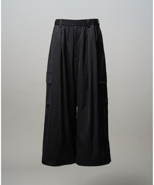 MAISON SPECIAL（メゾンスペシャル）の「《UNISEX》Drapery Satin Prime-Wide Cargo Pants/ドレーパリーサテンプライムワイドカーゴパンツ【MAISON SPECIAL/メゾンスペシャル】（カーゴパンツ・メンズ・ブラック/ライトブルー/チャコールグレー/キャメル・0/1/2）」の19枚目の写真