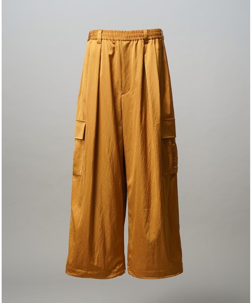 MAISON SPECIAL（メゾンスペシャル）の「《UNISEX》Drapery Satin Prime-Wide Cargo Pants/ドレーパリーサテンプライムワイドカーゴパンツ【MAISON SPECIAL/メゾンスペシャル】（カーゴパンツ・メンズ・ブラック/ライトブルー/チャコールグレー/キャメル・0/1/2）」の20枚目の写真