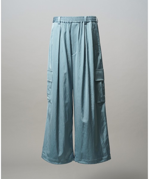 MAISON SPECIAL（メゾンスペシャル）の「《UNISEX》Drapery Satin Prime-Wide Cargo Pants/ドレーパリーサテンプライムワイドカーゴパンツ【MAISON SPECIAL/メゾンスペシャル】（カーゴパンツ・メンズ・ブラック/ライトブルー/チャコールグレー/キャメル・0/1/2）」の21枚目の写真