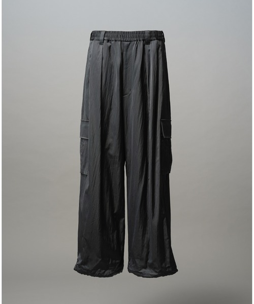 MAISON SPECIAL（メゾンスペシャル）の「《UNISEX》Drapery Satin Prime-Wide Cargo Pants/ドレーパリーサテンプライムワイドカーゴパンツ【MAISON SPECIAL/メゾンスペシャル】（カーゴパンツ・メンズ・ブラック/ライトブルー/チャコールグレー/キャメル・0/1/2）」の22枚目の写真