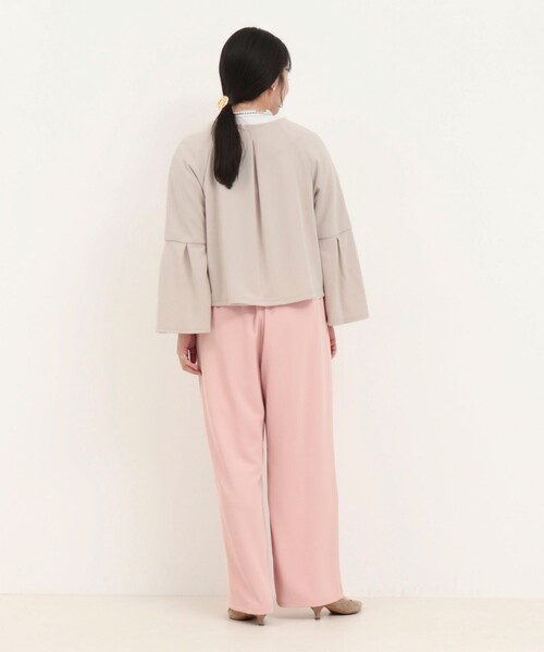 NOLLEY’S（ノーリーズ）の「カットジョーゼットノーカラーブルゾン（ブルゾン・レディース・ベージュ/ブラック・38）」の7枚目の写真