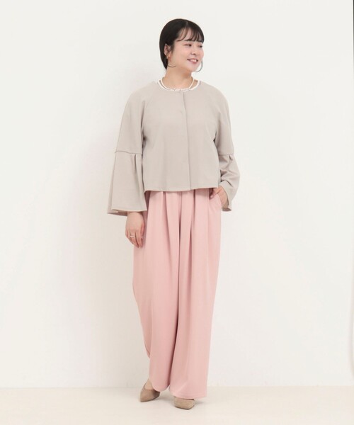 NOLLEY’S（ノーリーズ）の「カットジョーゼットノーカラーブルゾン（ブルゾン・レディース・ベージュ/ブラック・38）」の9枚目の写真