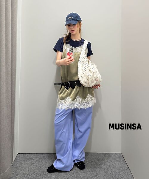 MONGDOL(モンドル)の「エッセンシャルラウンドネック半袖Tシャツ MDTS073_10 Colors(Tシャツ/カットソー・レディース・チャコールグレー/ホワイト/ブラック/ブラウン/ブルー/グリーン/レッド/ライトグレー/ネイビー/ライトピンク・SMALL/MEDIUM)」の11枚目の写真
