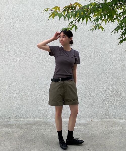 MONGDOL(モンドル)の「エッセンシャルラウンドネック半袖Tシャツ MDTS073_10 Colors(Tシャツ/カットソー・レディース・チャコールグレー/ホワイト/ブラック/ブラウン/ブルー/グリーン/レッド/ライトグレー/ネイビー/ライトピンク・SMALL/MEDIUM)」の15枚目の写真
