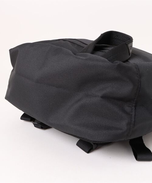 DAKINE（ダカイン）の「DAKINE 96 HELI STREET BACKP バックパック/リュック 【2026年春夏モデル】（バックパック/リュック・メンズ・ブラック・FREE）」の4枚目の写真