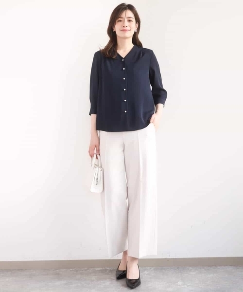 OFUON le MK(オフオンルエムケー)の「サテンジョーゼットVネックブラウス/接触冷感/UVカット/洗える/WEB限定サイズあり(シャツ/ブラウス・レディース・ホワイト/ピンク/ネイビー・40/38/36)」の6枚目の写真