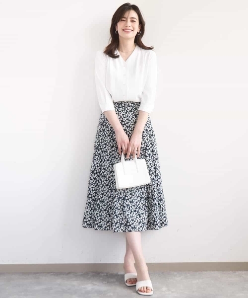 OFUON le MK(オフオンルエムケー)の「サテンジョーゼットVネックブラウス/接触冷感/UVカット/洗える/WEB限定サイズあり(シャツ/ブラウス・レディース・ホワイト/ピンク/ネイビー・40/38/36)」の13枚目の写真