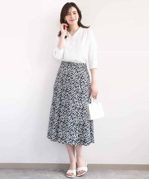 OFUON le MK(オフオンルエムケー)の「サテンジョーゼットVネックブラウス/接触冷感/UVカット/洗える/WEB限定サイズあり(シャツ/ブラウス・レディース・ホワイト/ピンク/ネイビー・40/38/36)」の14枚目の写真