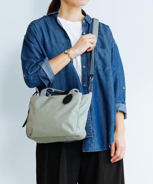 Kanana project(カナナプロジェクト)の「ショルダーバッグ サリールトーン 6L メランジ素材 20172(ショルダーバッグ・レディース・カーキ/サンドベージュ・FREE)」の3枚目の写真