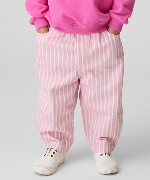 GAP(ギャップ)の「プルオン ストライプ バレルデニム (幼児・ベビー)(デニムパンツ・キッズ・ピンク系その他・100cm/90cm/70cm/80cm/95cm/105cm/110cm)」の1枚目の写真
