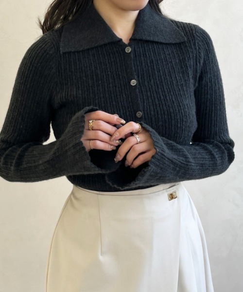 MISCH MASCH(ミッシュマッシュ)の「一部店舗限定 襟付きフレアスリーブリブニット(ニット/セーター・レディース・チャコールグレー/ホワイト・フリ-)」の8枚目の写真