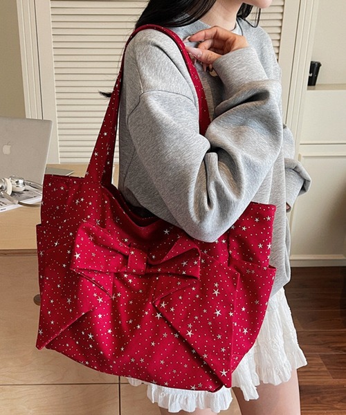 NANEA（ナネア）の「星柄ビッグリボントートバッグ（ショルダーバッグ・レディース・グレー/ブラック/レッド/ピンク・フリー）」の4枚目の写真