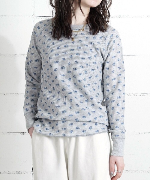 JEMORGAN(ジェーイーモーガン)の「"04"≪JEMORGAN≫パックT ワッフル 花柄 長袖Tシャツ(Tシャツ/カットソー・レディース・アイボリー系1/ブルー系2/ブルー系1/ピンク系1/グレー系2/アイボリー系2/ホワイト系2/ホワイト系1/ライラック系1/グレー系1/ブラック系1・FREE)」の5枚目の写真