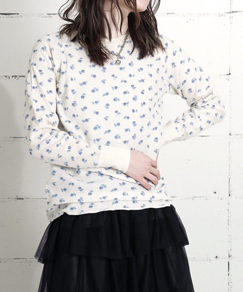 JEMORGAN(ジェーイーモーガン)の「"04"≪JEMORGAN≫パックT ワッフル 花柄 長袖Tシャツ(Tシャツ/カットソー・レディース・アイボリー系1/ブルー系2/ブルー系1/ピンク系1/グレー系2/アイボリー系2/ホワイト系2/ホワイト系1/ライラック系1/グレー系1/ブラック系1・FREE)」の7枚目の写真
