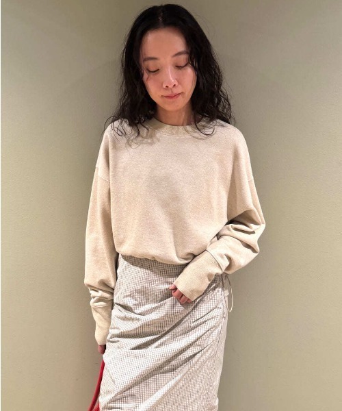 emmi（エミ）の「ラメ裏毛クロップドプルオーバー（Tシャツ/カットソー・レディース・グレー/ライトベージュ・F）」の11枚目の写真