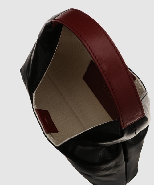 MARNI（マルニ）の「TRAPEZE BAG / カーフレザーバッグ（ショルダーバッグ・レディース・ブラック/ライトグレー・ONE SIZE）」の6枚目の写真