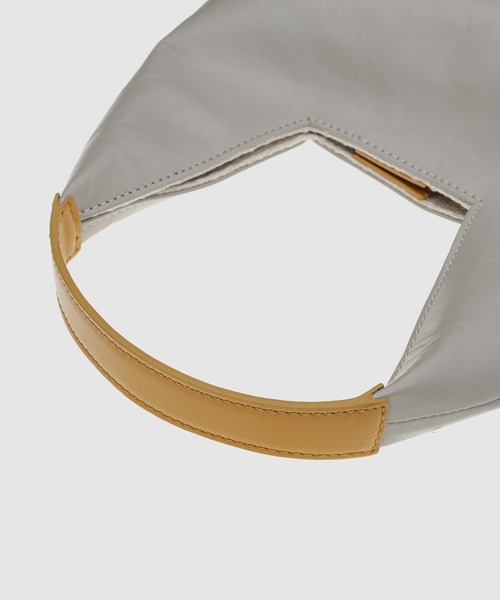 MARNI（マルニ）の「TRAPEZE BAG / カーフレザーバッグ（ショルダーバッグ・レディース・ブラック/ライトグレー・ONE SIZE）」の10枚目の写真