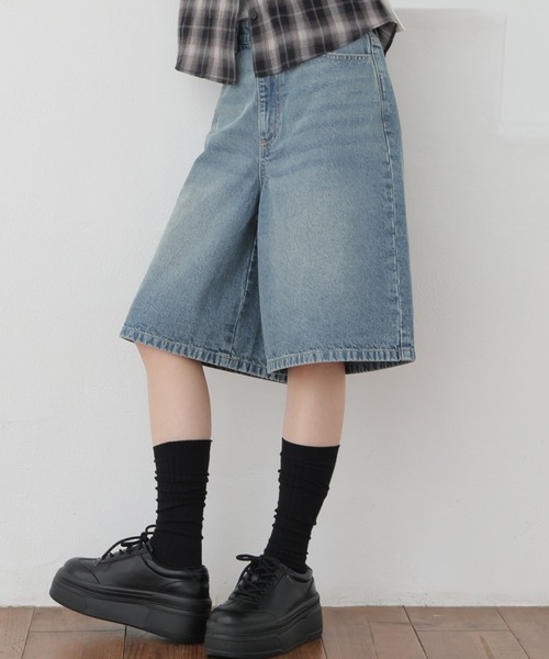Honeys(ハニーズ)の「デニムハーフパンツ(デニムパンツ・レディース・ブルー系その他3/ブラック系その他/ライトグレー/ブルー系その他・L/LL/M/S/SS)」の3枚目の写真
