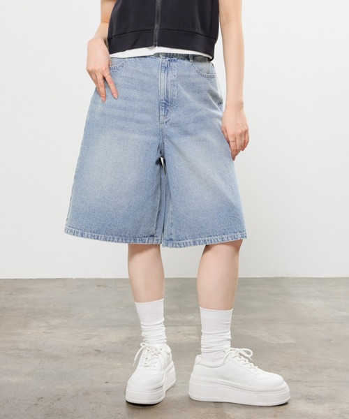 Honeys(ハニーズ)の「デニムハーフパンツ(デニムパンツ・レディース・ブルー系その他3/ブラック系その他/ライトグレー/ブルー系その他・L/LL/M/S/SS)」の13枚目の写真