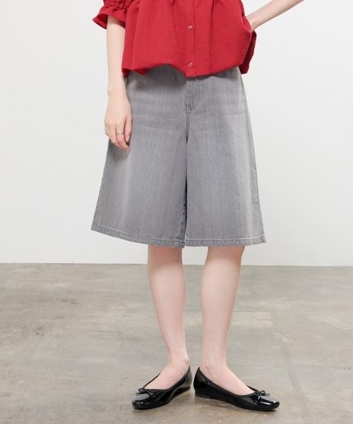 Honeys(ハニーズ)の「デニムハーフパンツ(デニムパンツ・レディース・ブルー系その他3/ブラック系その他/ライトグレー/ブルー系その他・L/LL/M/S/SS)」の16枚目の写真