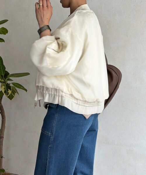 un dix cors（アンディコール）の「光沢シアーブルゾン（ブルゾン・レディース・ベージュ/ブラック/オフホワイト・FREE）」の5枚目の写真