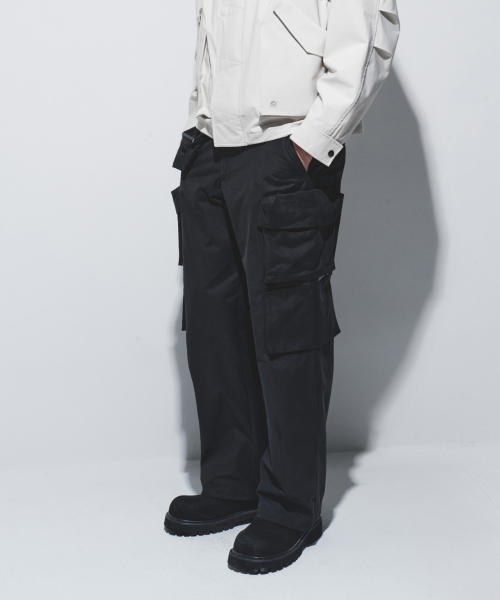 KALAPATTHAR(カラパタール)の「MINI BAG DOUBLE POCKET WIDE PANTS - BLACK(その他パンツ・メンズ・その他・LARGE/MEDIUM)」の1枚目の写真