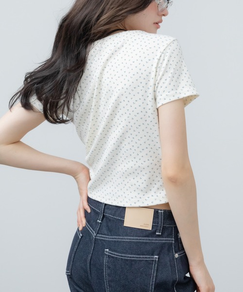 HEILIS(ヘイリス)の「花柄リボン半袖カットソー / 花柄 リボン ドロスト 半袖 トップス カットソー サーマル 韓国 カジュアル シティガール コンパクト ブラウン グレー アイボリー 夏服 春服(Tシャツ/カットソー・レディース・グレー/アイボリー/ブラウン・FREE)」の12枚目の写真