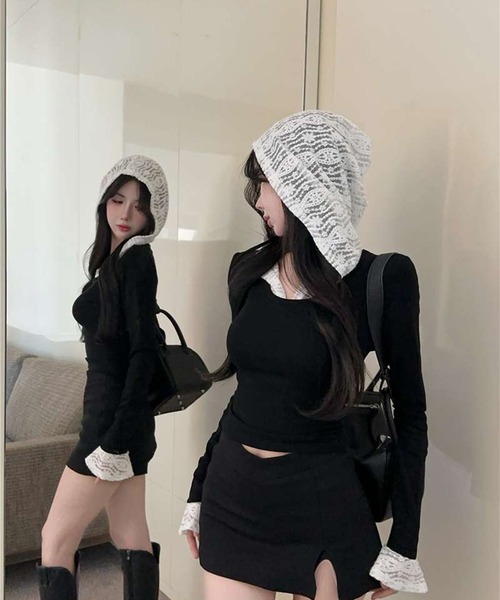 AsheKsha(アシクシャ)の「グリーンエルフの蝶柄Vネック半袖トップス(Tシャツ/カットソー・レディース・ブラック・M)」の5枚目の写真