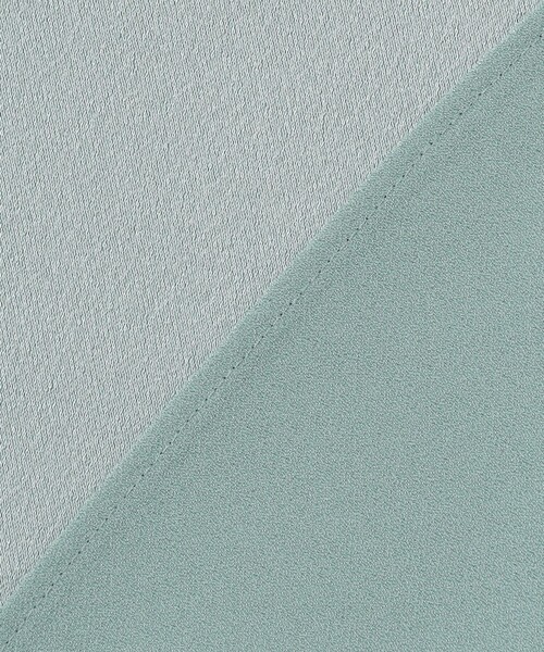 ICB(アイシービー)の「FluidBackSatin フレンチスリーブブラウス(シャツ/ブラウス・レディース・ブラック系/グレー系/スモーキーグリーン系・46/42/44)」の21枚目の写真