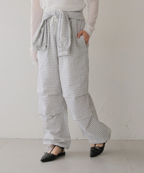 cheriella(シェリエラ)の「【cheriella】チェック柄レイヤードイージーパンツ CHECK LAYERED EASY PANTS(その他パンツ・レディース・アイボリー/グレー・FREE)」の5枚目の写真