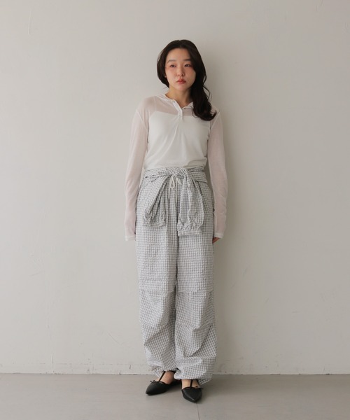 cheriella(シェリエラ)の「【cheriella】チェック柄レイヤードイージーパンツ CHECK LAYERED EASY PANTS(その他パンツ・レディース・アイボリー/グレー・FREE)」の14枚目の写真