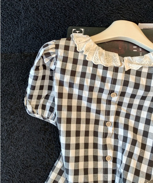 LUCPY(ラクピー)の「ギンガムチェックレースカラーブラウス(シャツ/ブラウス・レディース・ブラック・MEDIUM/LARGE/SMALL)」の2枚目の写真