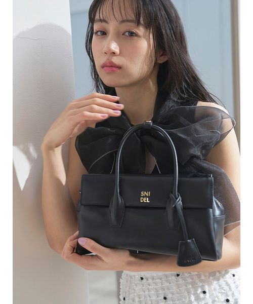 SNIDEL(スナイデル)の「フラップソフト2WAYボストン(ボストンバッグ・レディース・ブラウン/アイボリー/ブラック・F)」の8枚目の写真